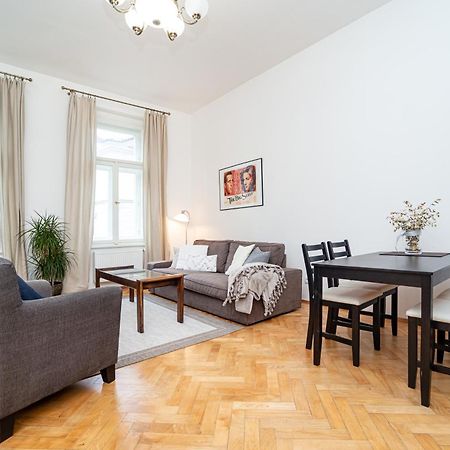 Quiet Apartment In The Old Town プラハ エクステリア 写真